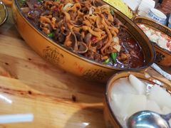 干锅耗儿鱼-一品红烧鸭特色川菜(三岔湖店)