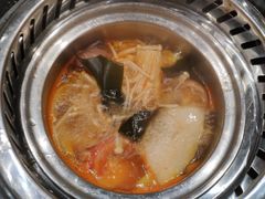 -钱小主·自助回旋烤肉火锅餐厅(东方新天地店)