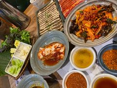 -草家酱蟹炭火烤肉店(珲春南路一店)