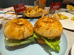 -必胜客(上海新南方商城PH店)