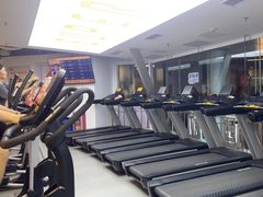 -超鹿运动(达信大厦店)