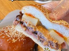 老泰泰汉堡-悠航SLOWBOAT(三里屯店)