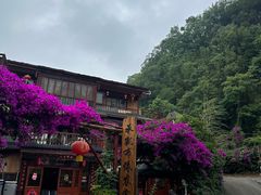 -高荡千年布依古寨旅游景区