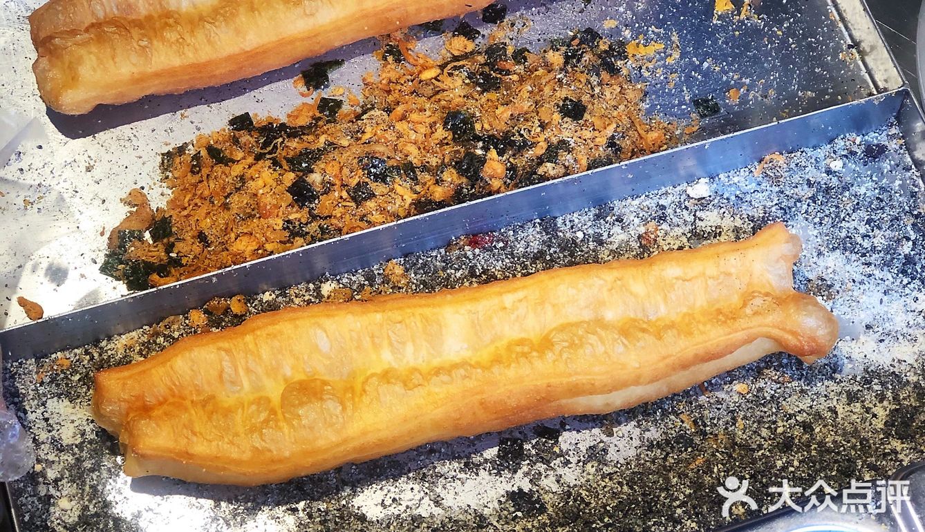 油条也能配麻糍？打工人的三餐吃饱吃好~