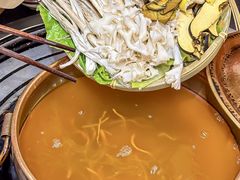 -阿山卓·野生菌火锅·纳西火塘烤肉