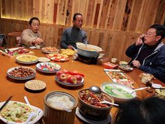 -老滇山寨•云南特色菜•地方菜•民族风情歌舞表演(金碧店)