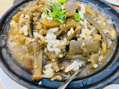 咸鱼鸡粒茄子煲-新味苑港式茶餐厅