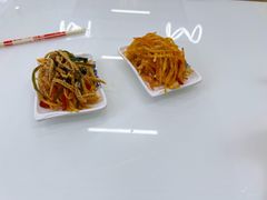 精美小菜-陆元丰·兰州纯汤牛肉面(自强西路店)