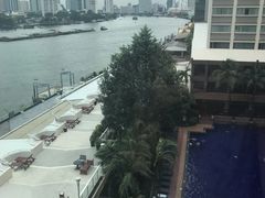 -曼谷湄南河畔华美达广场酒店