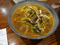 老酸菜牛肉面-陈八两面家(华孚写字楼店)