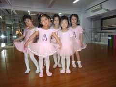 -雅米拉艺术中心(少儿舞蹈培训)