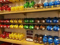 -m豆巧克力世界(上海世茂广场店)