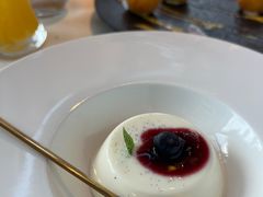 -MONICH牛排融合餐厅(和义大道购物中心店)