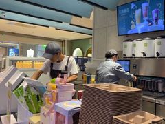 -奈雪的茶(亨特国际广场店)