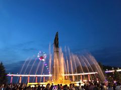 -人民防洪胜利纪念塔