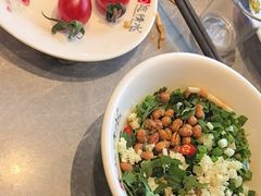 -忘情水鱼头·鲜鱼火锅(滨江中路店)