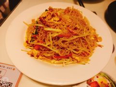 -新大咀港式茶餐厅(宝山万达店)