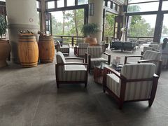 -亚龙湾喜来登·美景台大堂吧