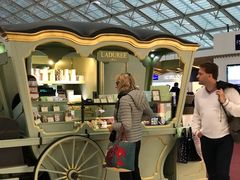 -ladurée(戴高乐机场T 2F店)