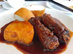 红酒酱炆牛尾-阿一海景饭店