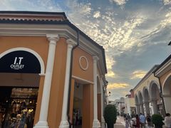 -佛罗伦萨小镇广佛名品奥特莱斯(疏港路店)