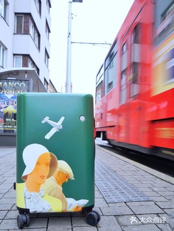 与布拉迪斯拉发老城超搭的复古风旅搭好物