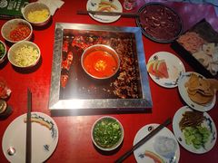 -二荆条·蜀鲜汇城市森林火锅