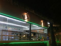 -茅草房·河畔园林火锅