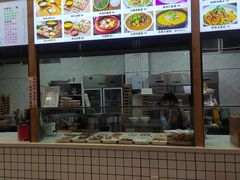 -瑞扬草芽过桥米线(穿金路店)