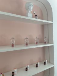 -苗方清颜痘肌研究所