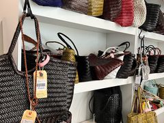 -JuneShop小众设计师品牌集合店