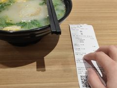 -小杨生煎(金山百联购物中心3楼店)