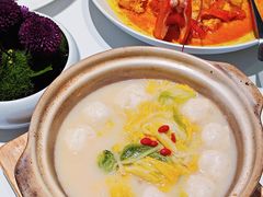 大白菜煮手打墨鱼丸-醉辉皇上海之巅(上海中心大厦店)
