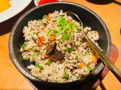 黑松露炒饭-庆春朴门(前滩太古里店)