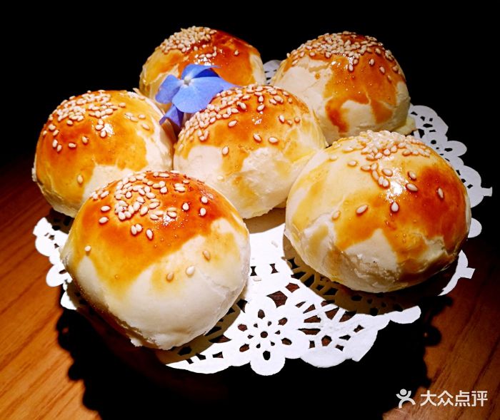 琵琶蛮·咫尺姑苏(百联又一城店)奶酪枇杷酥图片