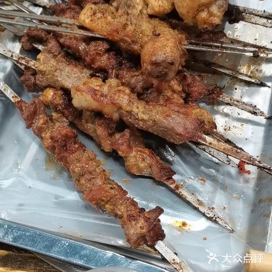 新疆兄弟烧烤(8一店)