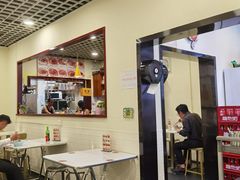 -进哥湖南津市牛肉粉店(下沙店)
