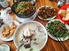 -美顺香食府鱼头老店(雪野湖店)