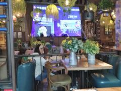 -临界音乐酒馆·小龙虾·江湖菜(华熙LIVE·鱼洞店)