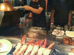 -六合夜市