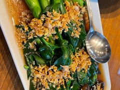 -Chom Cafe and Restaurant