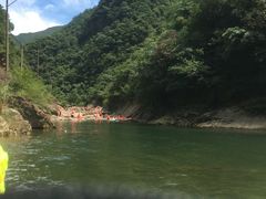 -安吉龙王山峡谷漂流