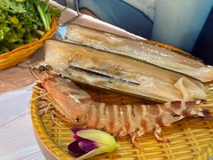-鲜入围煮花胶鸡海鲜火锅