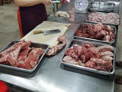 -标记美食新鲜猪杂(兴南大道店)