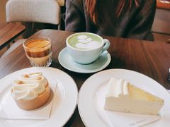 抹茶拿铁-Fridi Patisserie Cafe