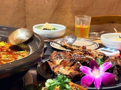 冰糖小麻鸭-小饕荟雅安贡椒鱼鲜馆(广福桥店)