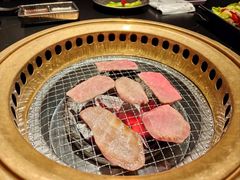 -山川小町·极番烧肉(新地假日广场店)