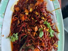 -巧克力渔家.小船海鲜胶东菜(万平口店)