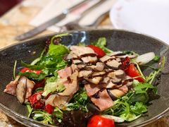 培根蘑菇色拉-BROWNSTONE布朗石西班牙餐厅(富城店)