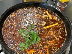 -鸿顺老铁锅美蛙鱼府(解放碑店)